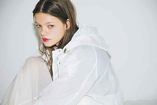 白を着る日」のためのメイク｜かもすムードを変化させる6つの 