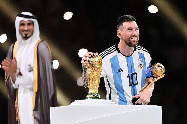 MINIX メッシ　パリサンジェルマン　PSG 楽天市場】アウェイ【国内未発売】MINIX コレクターズフィギュア PSG