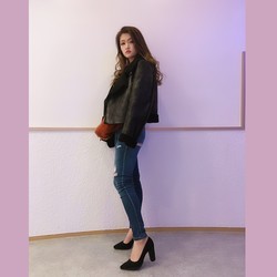 グリッターパンプスを履きこなす Esperanzaスタッフのオススメ春コーデをチェック Peachy ライブドアニュース