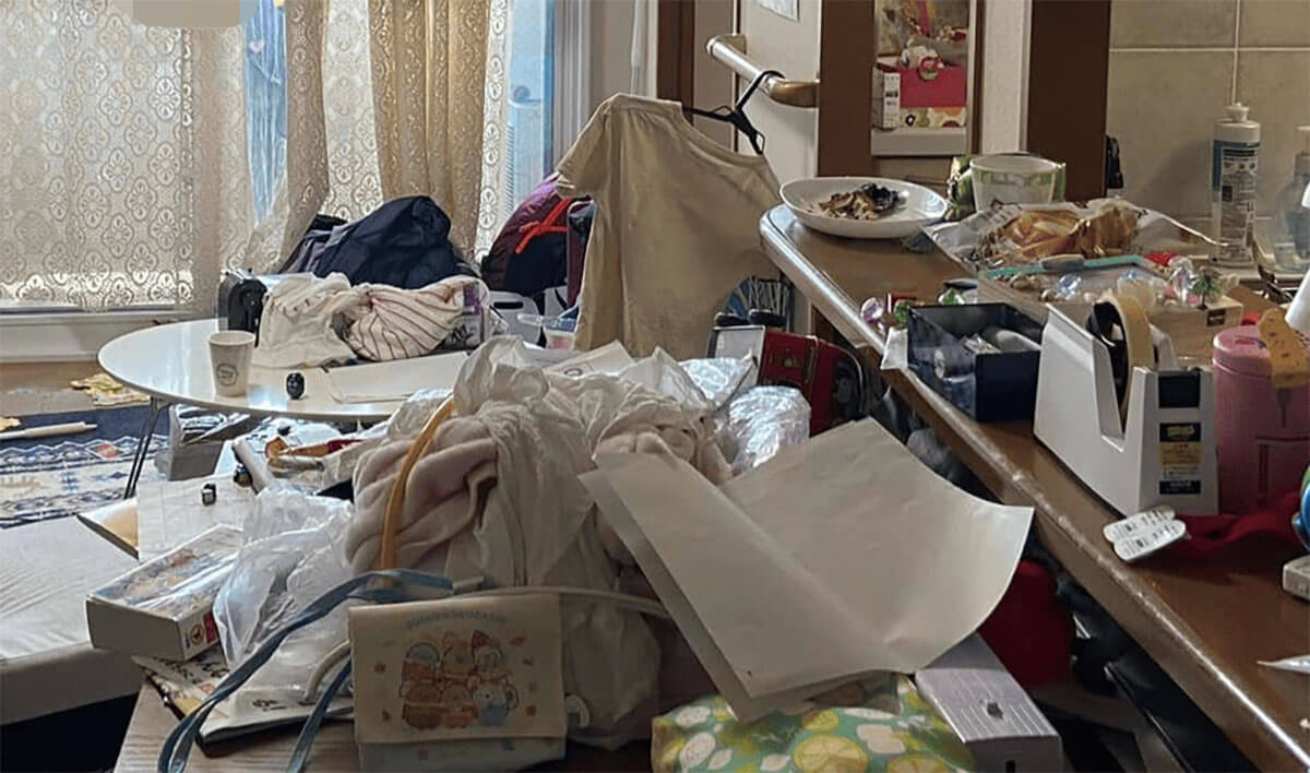 一度にすべてを片づけるのは難しいが「今日は引き出し1段」「明日は棚ひとつ」など小さく進めるのがコツだ