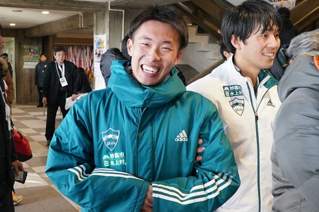 箱根駅伝では無念のメンバー外…青学大4年生がラストランで笑顔