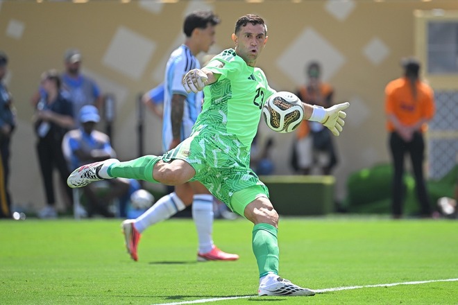 アルゼンチン代表の守護神E・マルティネス。写真:金子拓弥 (サッカーダイジェスト写真部/JMPA代表撮影)