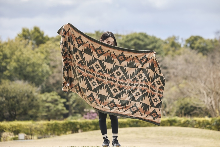 累計7000枚を販売した大人気モデル アウトドアギアブランドの電気毛布