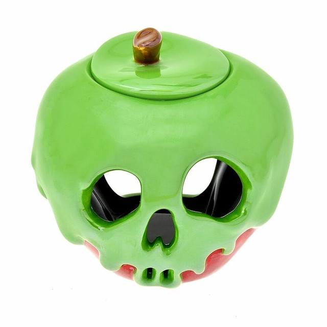 白雪姫　毒リンゴキャンドルホルダー ヴィランズモチーフのマグカップ＆キャンドルホルダー！ディズニー