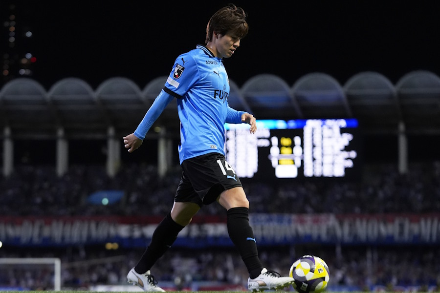 川崎は前半で2人退場し大敗【写真:徳原隆元】