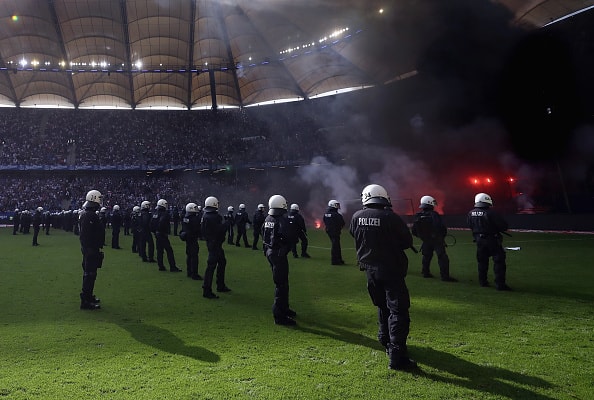 ¿¿ô¤Î·Ù»¡´±¤¬»öÂ֤μý½¦¤Ë¤¢¤¿¤Ã¤¿ photo/Getty Images