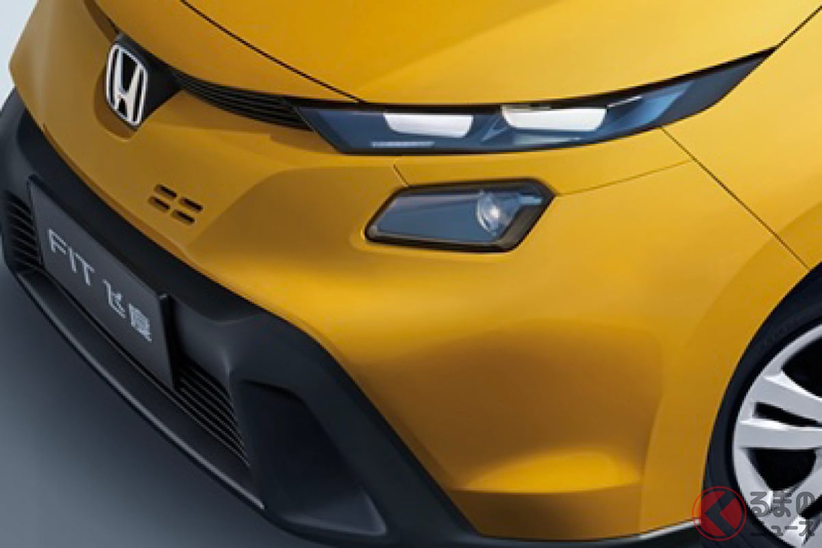  フィット、顔変わりすぎ！ 