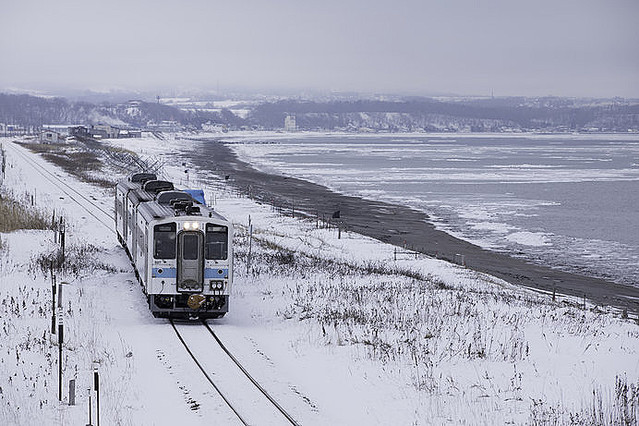 オホーツク海沿岸を走る 流氷物語号 車窓から流氷が見える ライブドアニュース