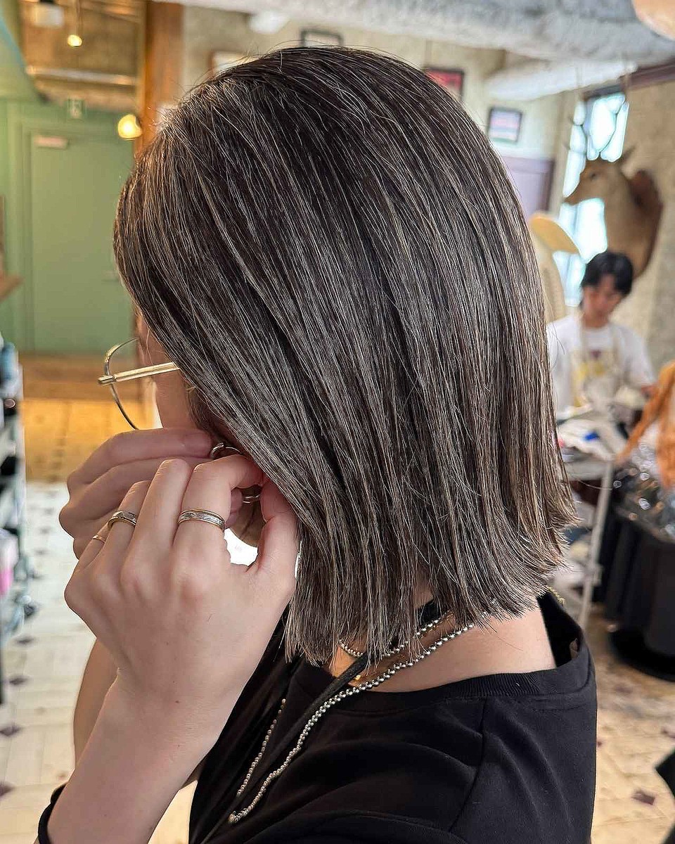 ちらちら白髪 → 褒められヘアへ！？【40・50代】楽なのにキマる♡「白髪ぼかしボブ」