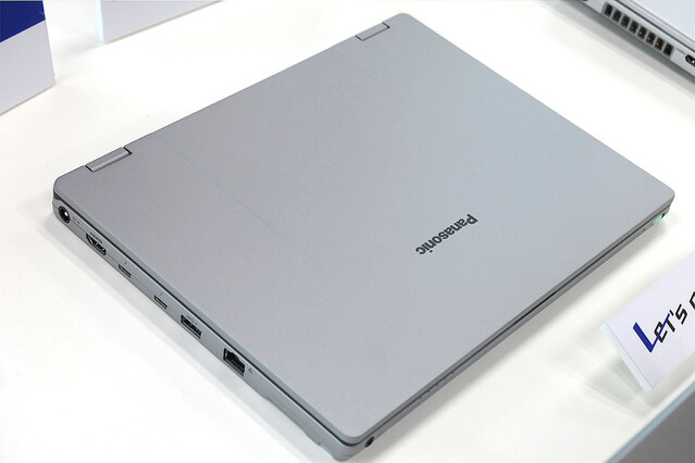 ＜さらに値下げ@6/22/2022>Panasonic CF-RZ4 Core M-5Y71 さらに値下げ@6/22/2022>Panasonic CF-RZ4 Core M-5Y71