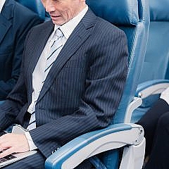 �֤ɤ�ɤ�ʬ�������ʤäƤ��ơġ׿������������򽱤ä���ࡣ�٤˺¤ä������Ρ��Ѥ�����ħ�ɤȤ�