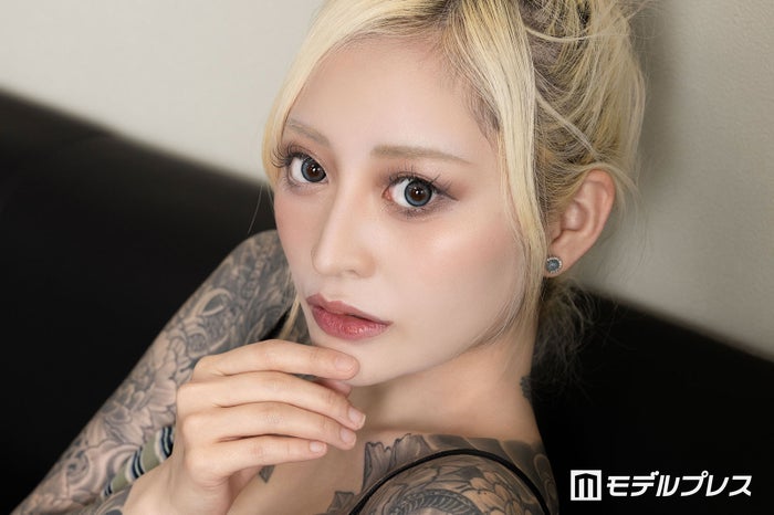 モデルプレスのインタビューに応じた小野乙葉（C）モデルプレス