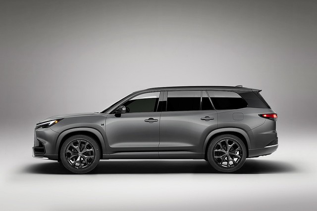 全長5m超のレクサスSUV!新型「TX」にはV6のプラグインハイブリッドを設定