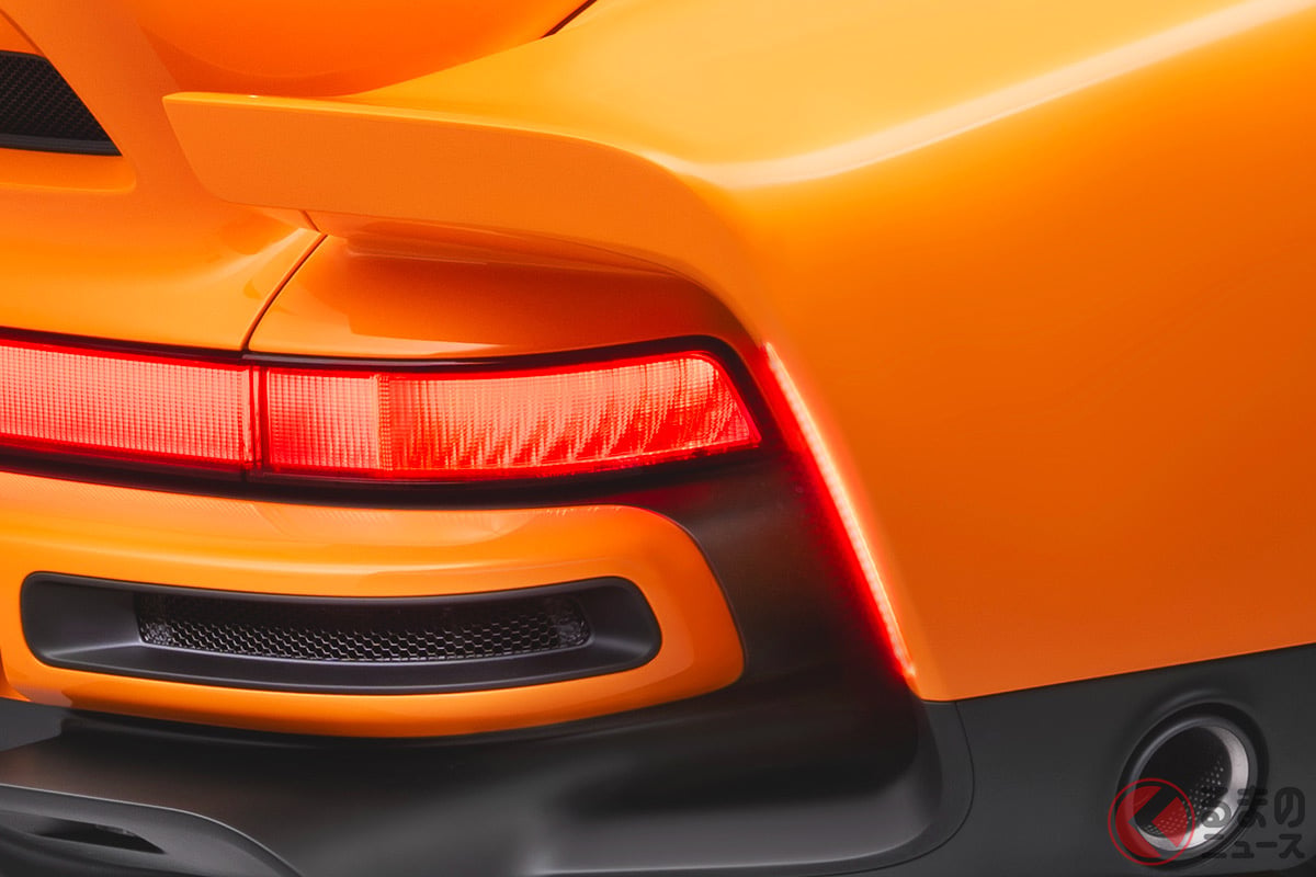 ポルシェ「964」ベースの新「“2ドア”スポーツカー」
