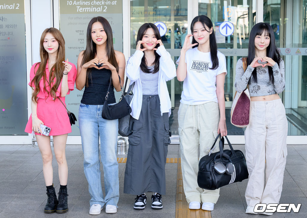 PHOTO】“今月の少女（LOONA）出身5人が所属”Loossemble、アメリカ