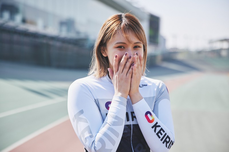 内定していた企業も公務員という道もすべて捨てて、ガールズケイリンの