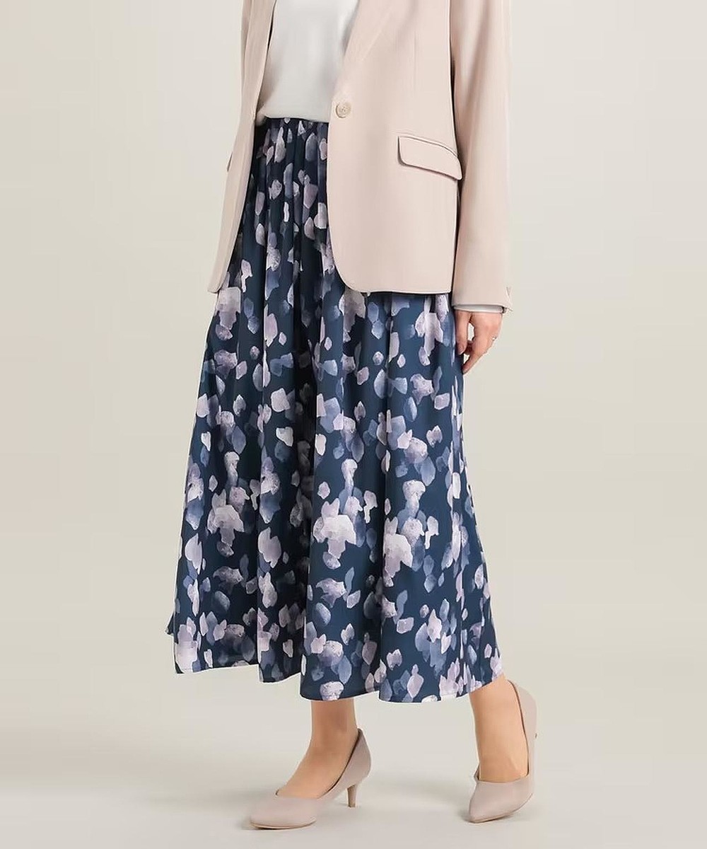 「手持ちのボトムス飽きてきた」→【ハニーズ】で解決♡  40・50代が頼れる「きれいめスカート」