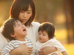 ǯ��ǯ�ϡ��ҤȤ�Ʋ����βȷװ��ظ��������������ϥ��᡼���Ǥ���yamasan/stock.adobe.com��