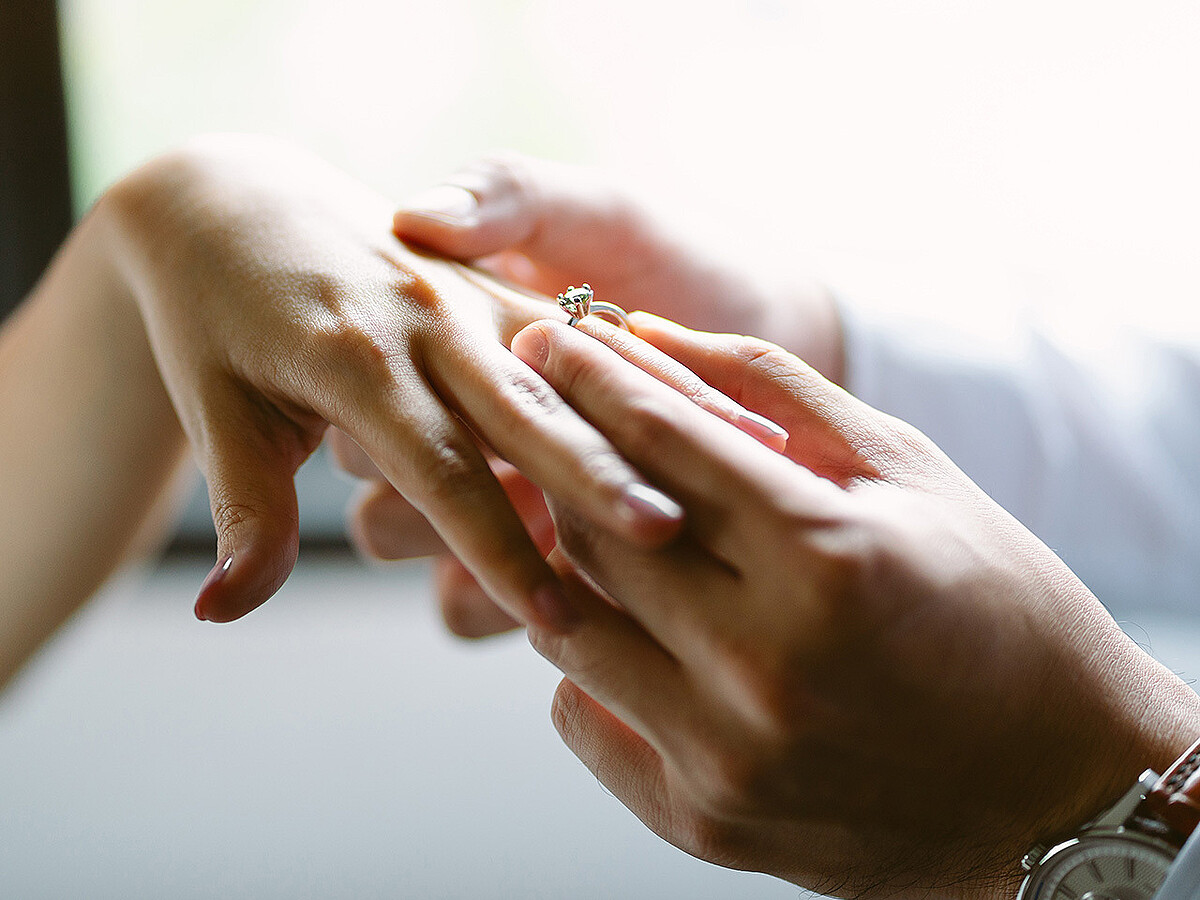 アプリで出会った年収3,000万の外コン男性と交際半年で結婚。36歳女がスピード婚できた秘訣