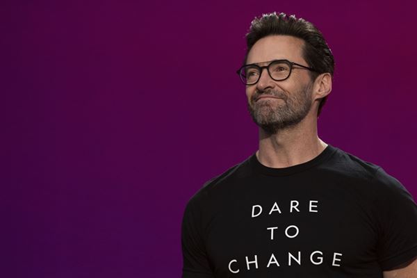  いち早くクエイデンくんへ支援の手を差し伸べたヒュー・ジャックマン（写真：Charles Sykes/Invision/AP/アフロ） 