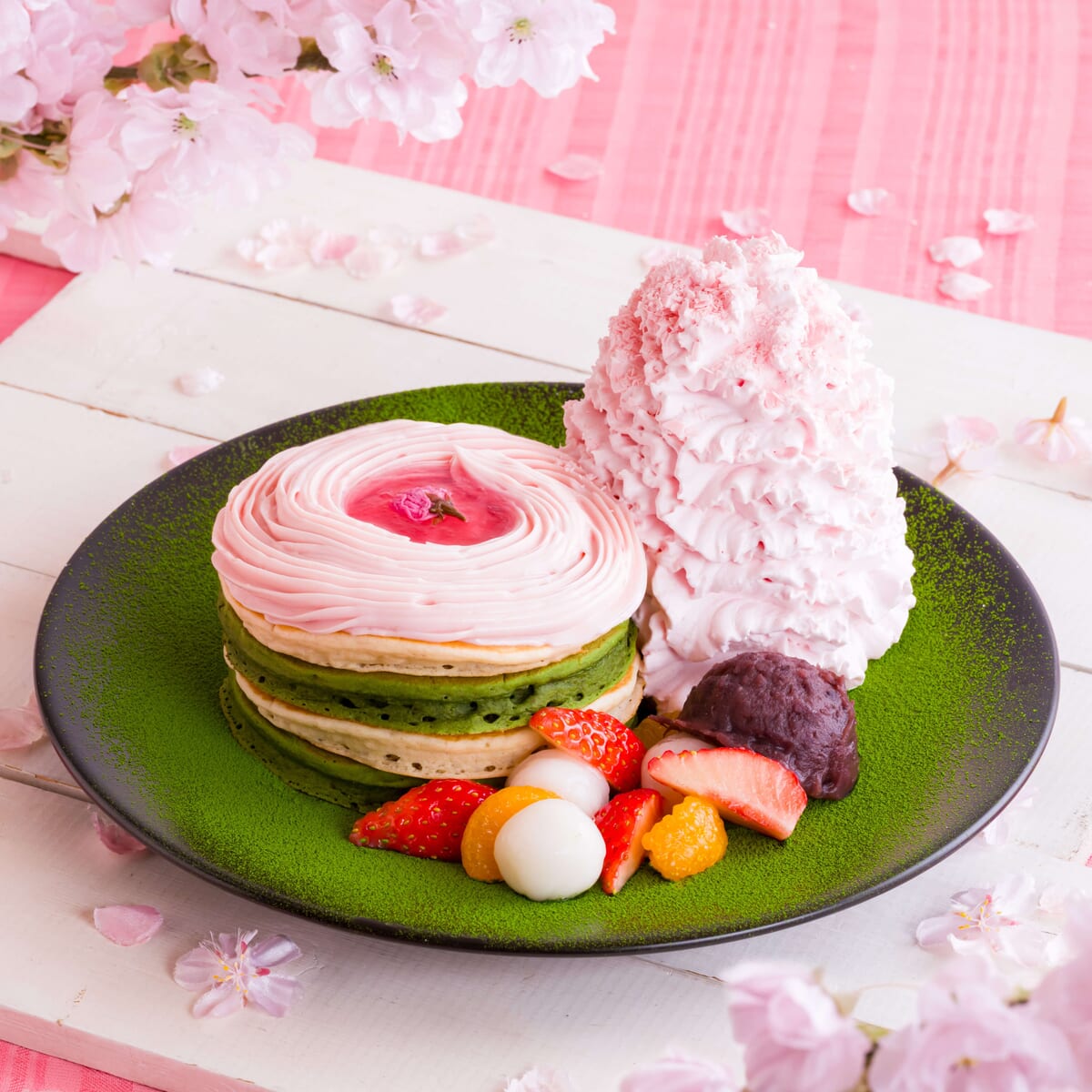 実食レポ】キラッとした桜のジュレがポイント！Eggs 'n Things「桜