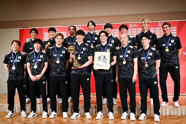 会見を行ったバレー男子日本代表【写真:中戸川知世】
