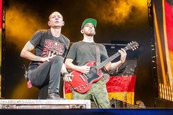 Foto: Stefan Brending https://commons.wikimedia.org/wiki/File:Linkin_Park-Rock_im_Park_2014-_by_2eight_3SC0602.jpg