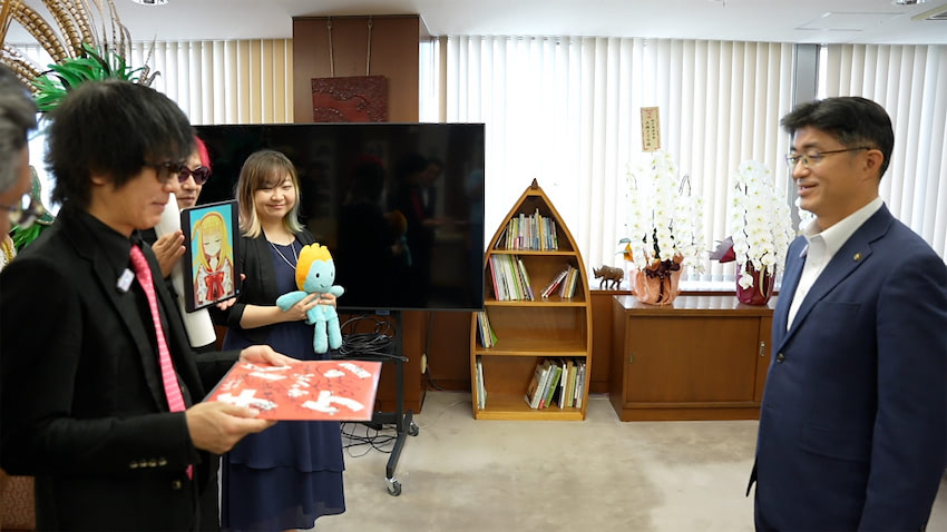 『チバケンサンバ』松戸市長に初披露! 目指せ千葉の心の歌