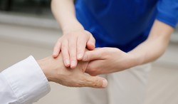 �ҤȤ���餷�οƤθ�ư���Ƕᤪ�������ȴ����ޤ���ǧ�ξɤ��⤷��ޤ���ǧ�ξɤβ��԰¤ʤΤǤ������ٱ����٤Ϥ���ޤ�����