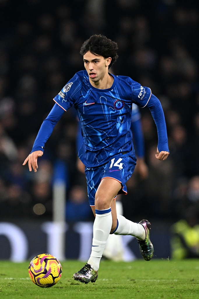 ミズノの新スパイク『ミズノアルファ2』が登場！なぜかチェルシーFW