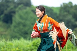 �ؤ���Ѥ�ټ̿��󶡡�NHK