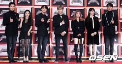Photo Exo チャンヨル 防弾少年団 ジンら 17 Kbs歌謡大祝祭 スペシャルmcとしてレッドカーペットに登場 ライブドアニュース