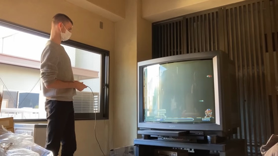 ブラウン管テレビ 43インチで世界最大級・重量200kgのソニー製ブラウン管テレビが