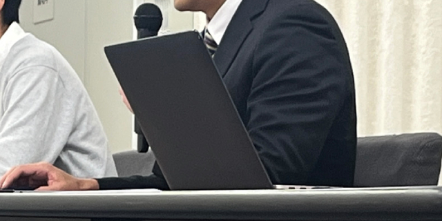 和解までの経緯を自身の言葉で述べたAさん（11月11日 都内／弁護士JPニュース編集部)