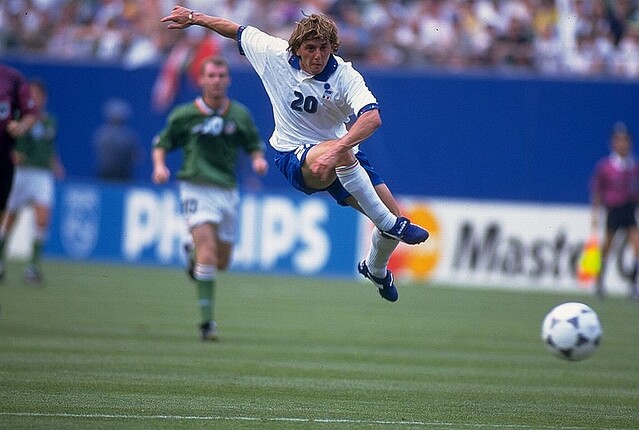 世界最強リーグ・セリエA」90年代の最強ストライカー10名 - ライブドア