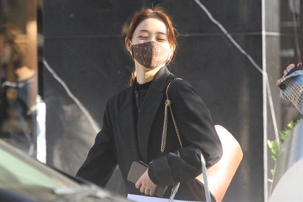 「Destiny」での田中みな実らの大学生設定に違和感「無理がありすぎる」