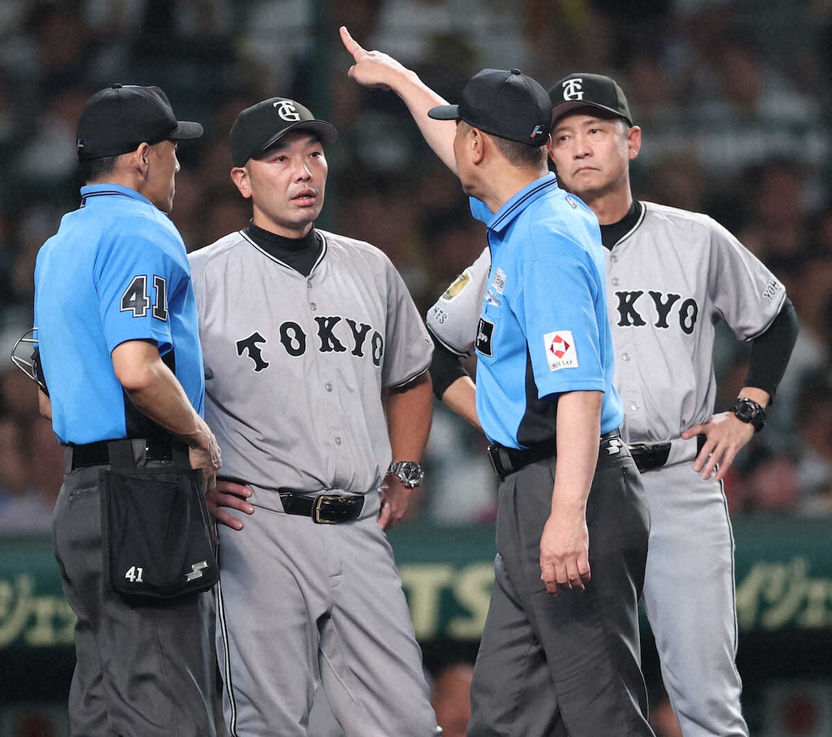 阿部慎之助監督がリプレー検証に抗議し退場 巨人監督の退場処分は51年ぶり