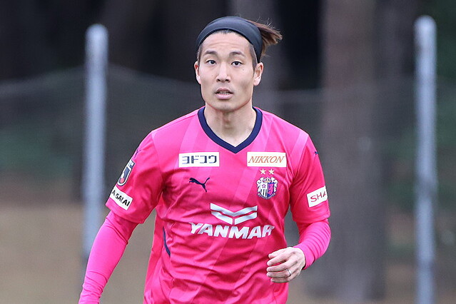 Fc 東京 アウェイ ユニフォーム