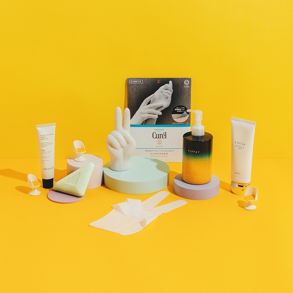 2025年秋冬「ananモテコスメ大賞」受賞アイテム 機能、香りなどを使い分け