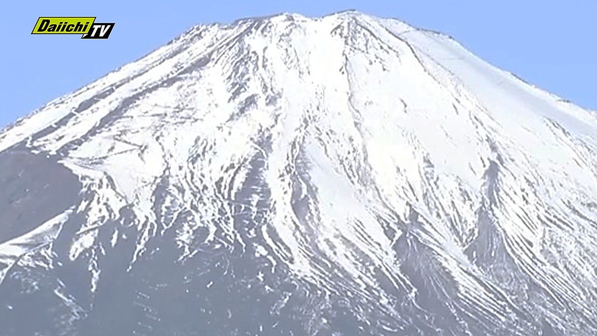 富士山で兵庫県の44歳男性が死亡 下山中に200～300m滑落か