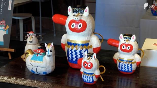 娘が作った張り子人形です。