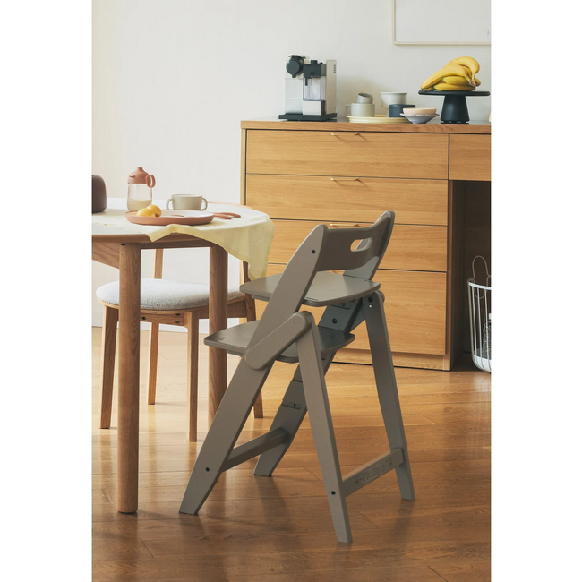 ドイツ生まれの“moji”が提案する多機能ハイチェア「YIPPY(イッピー