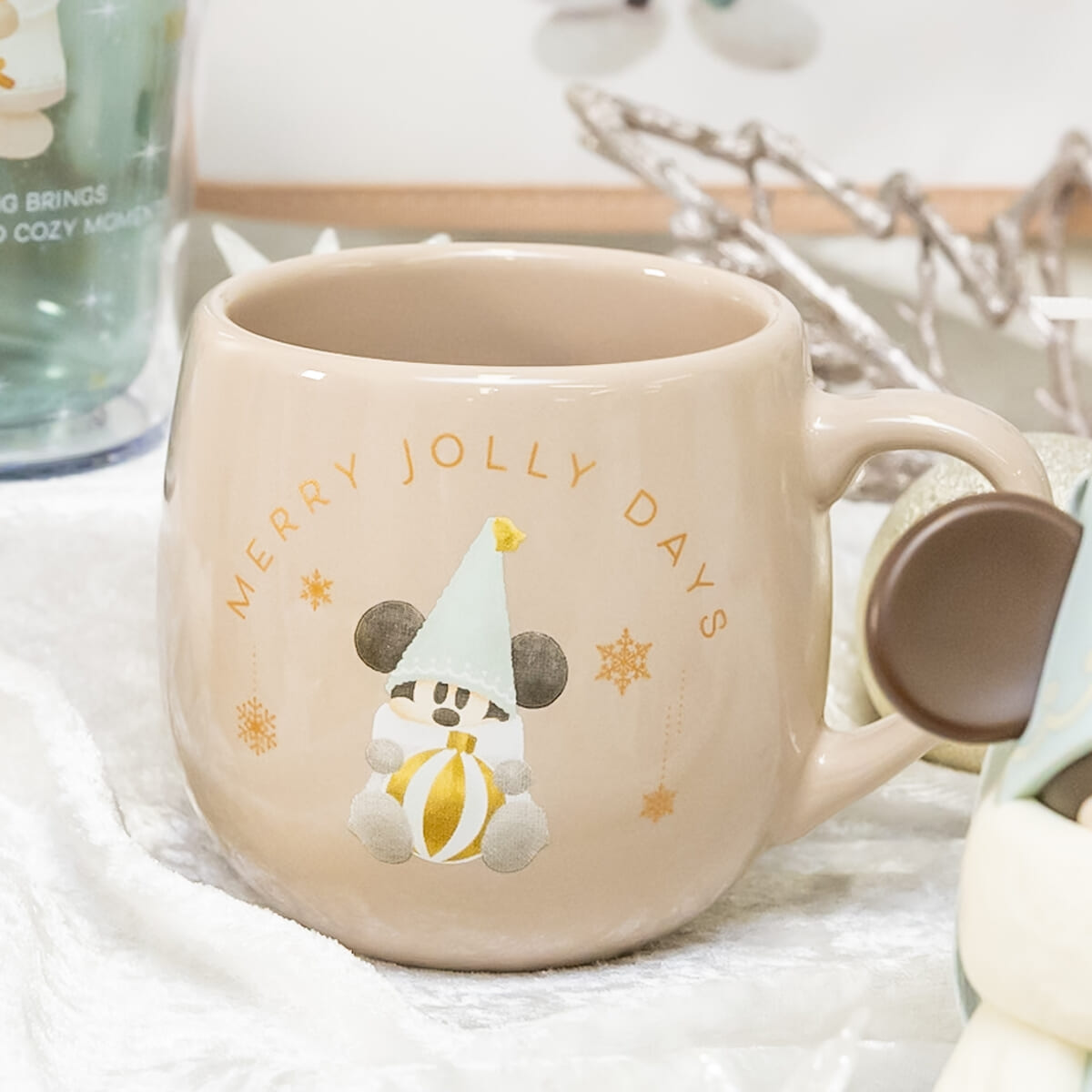 優しいアイボリーカラーとリルリンリン！東京ディズニーリゾート