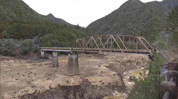 恵みの雨も貯水率改善せず　水不足に見舞われる宇連ダム　貯水率は0.2ポイント減少