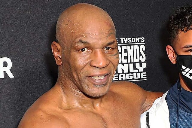 ブリーフ一丁で虎を飼いならす 現役タイソン 衝撃の1枚に米驚愕 最後のはヤバい ライブドアニュース