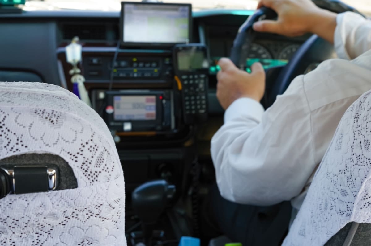 終電逃したタクシー どうなる?