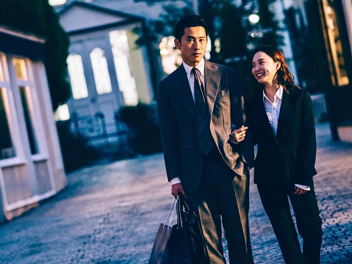  視線が物語る秘密の関係。周囲にも丸わかりの「不倫カップル」の特徴 