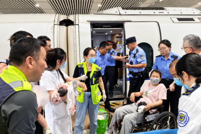 まさか列車内で出産