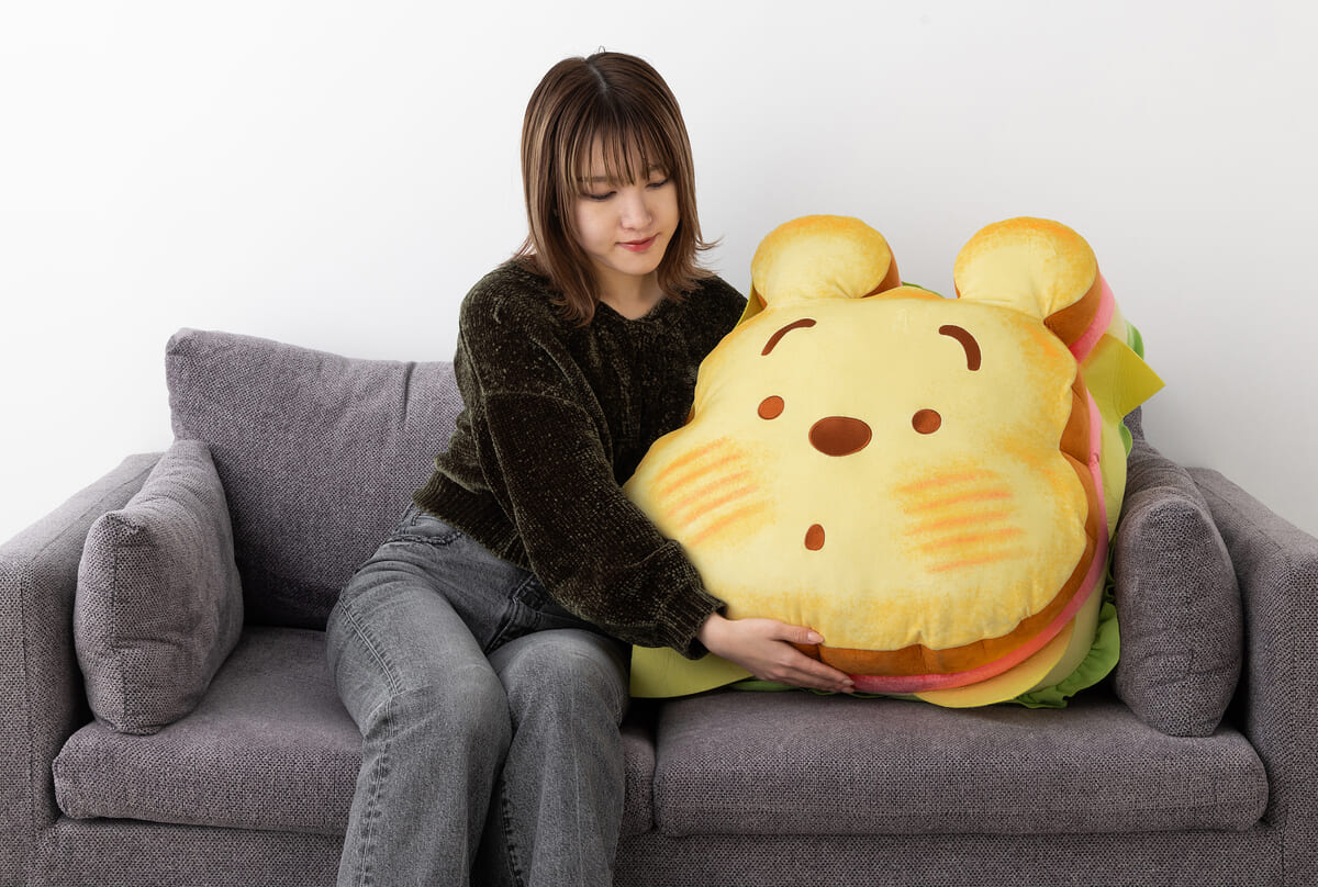 送料込】プーさんの特大ぬいぐるみ くまのプーさん 公式 特大