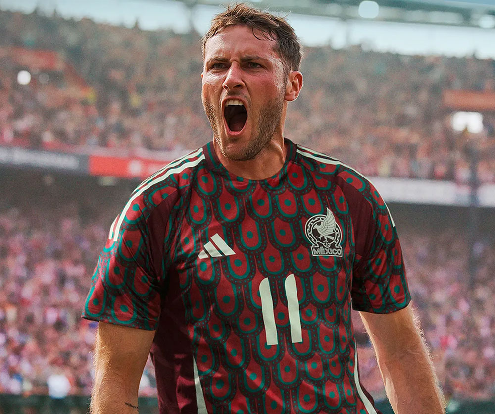 今回も強烈！メキシコ代表、「鷲の羽」デザインの新ユニフォーム発表